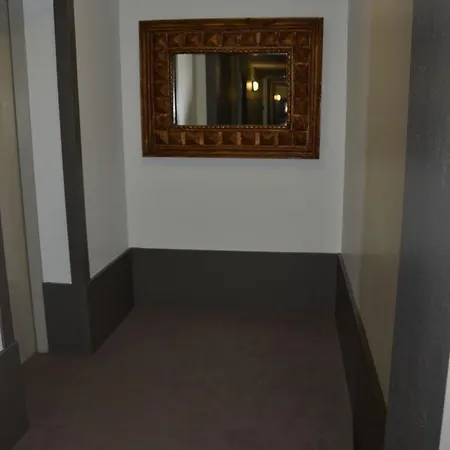 Relais De Moussidiere 4*
