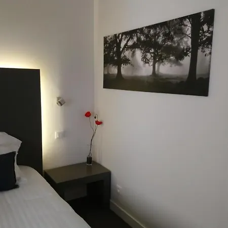 Relais De Moussidiere 4*